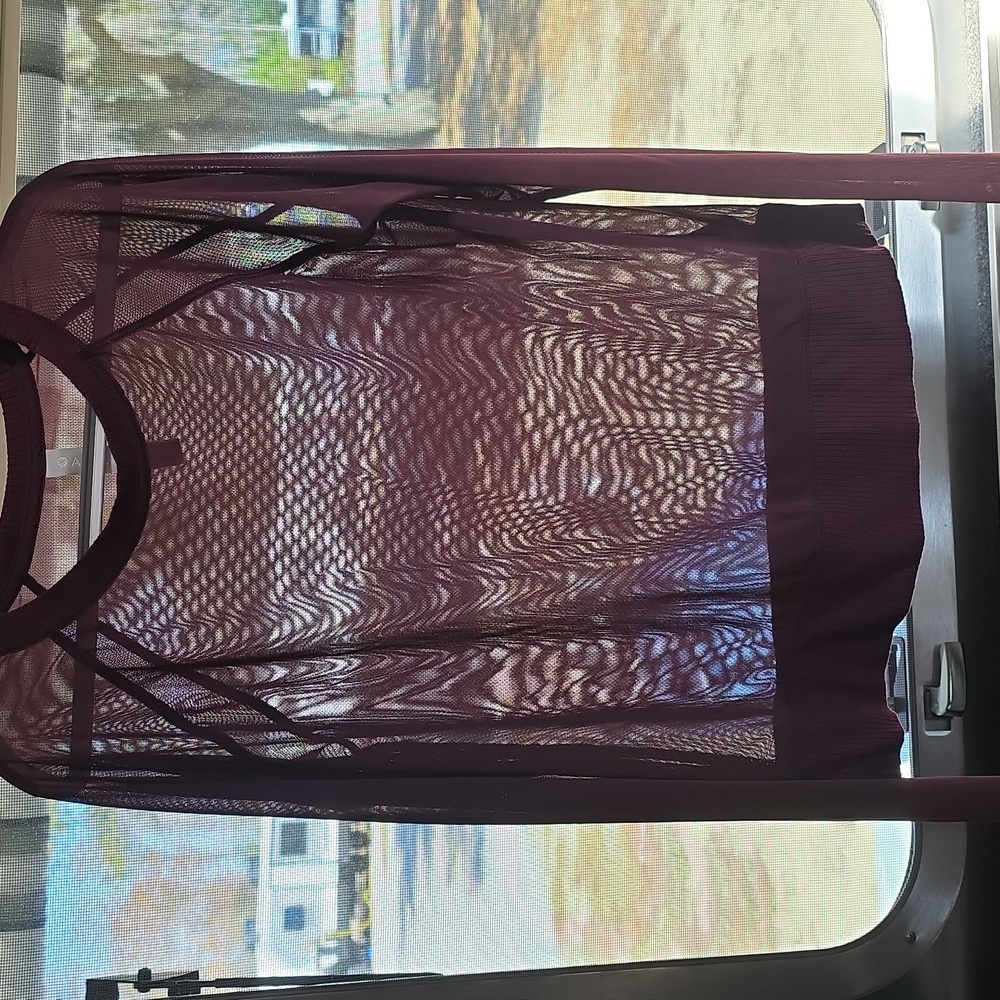 Athleta Sheer Plum Activewear Top XXS